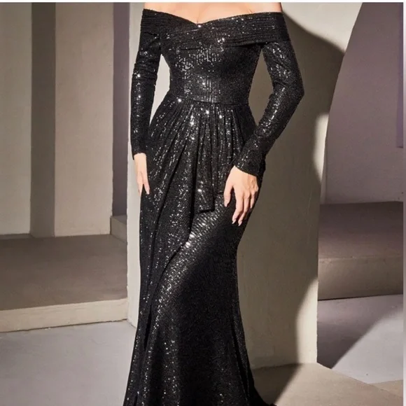 Gorgeous formal dress - Picture 1 of 2